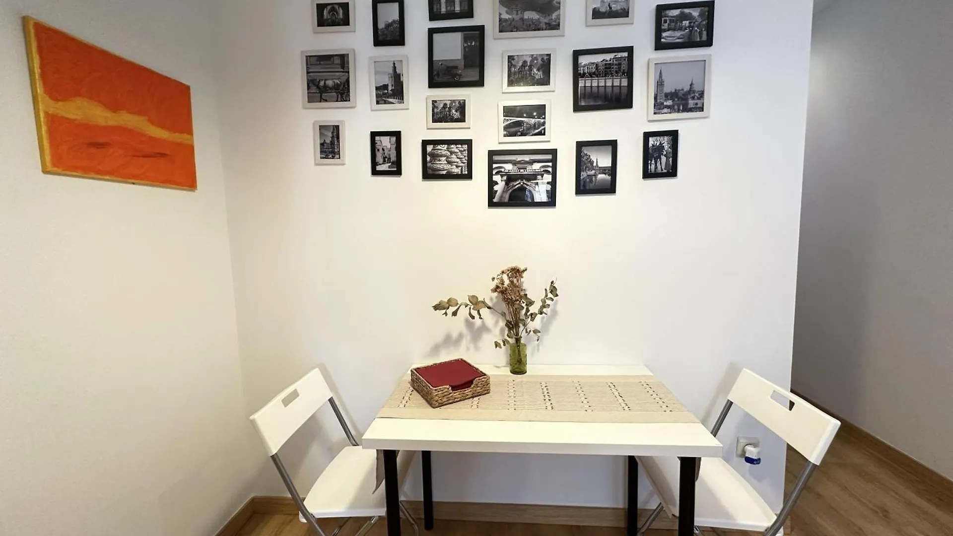 Alma De San Bernardo Apartment Seville