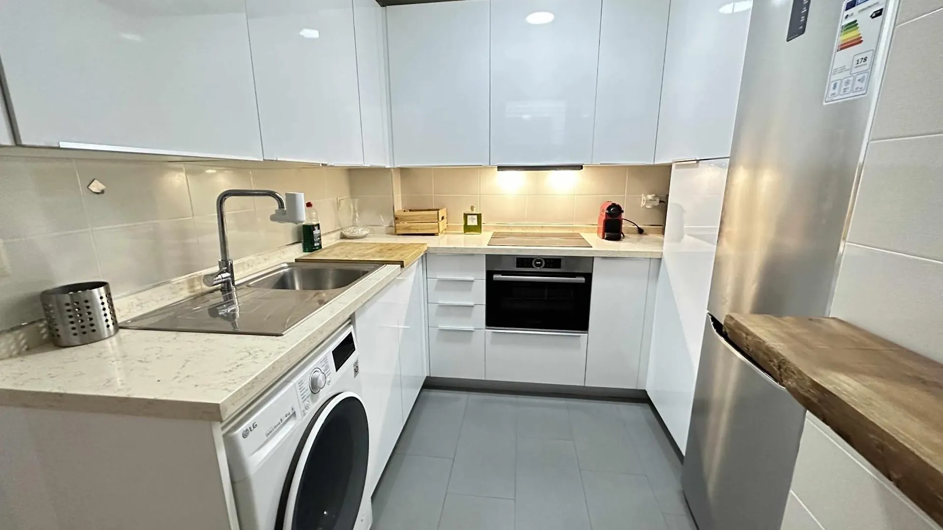 Alma De San Bernardo Apartment Seville 0*,